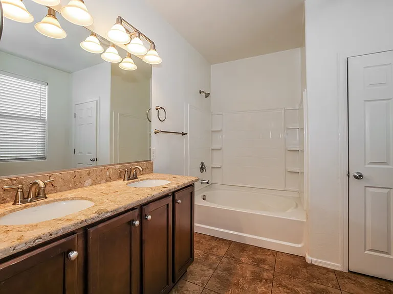 7543 W Darrel Rd — Photo 11
