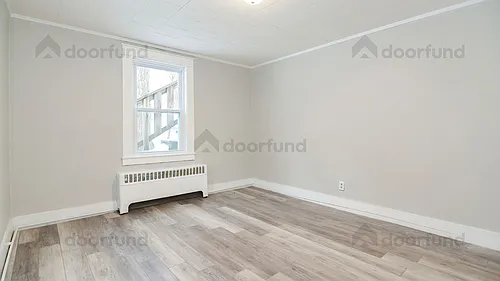 11 Pleasant St Photo 1