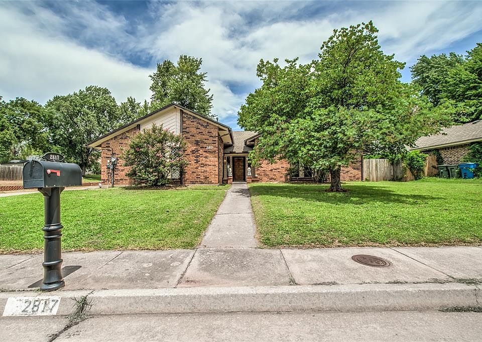 1st image of 2817 Greenfield Dr