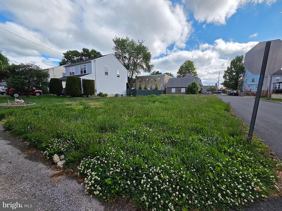1st image of 1002 Hunter Ave