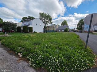 1002 Hunter Ave, Swarthmore, PA 19081