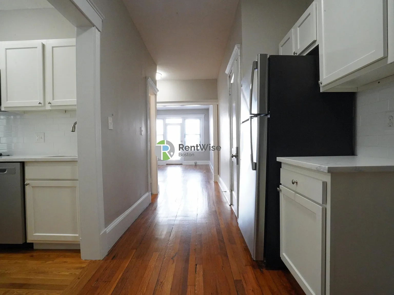 2 bed, 900 sqft, $3,095 — Photo 2