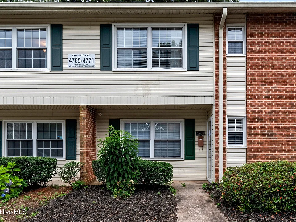 4769 Champion Ct