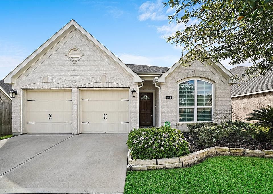 1st image of 26115 Serenity Oaks Dr