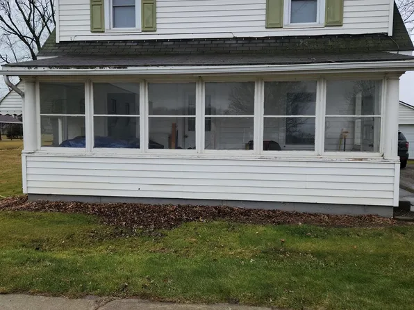 4237 Luna Pier Rd, Luna Pier, MI 48157