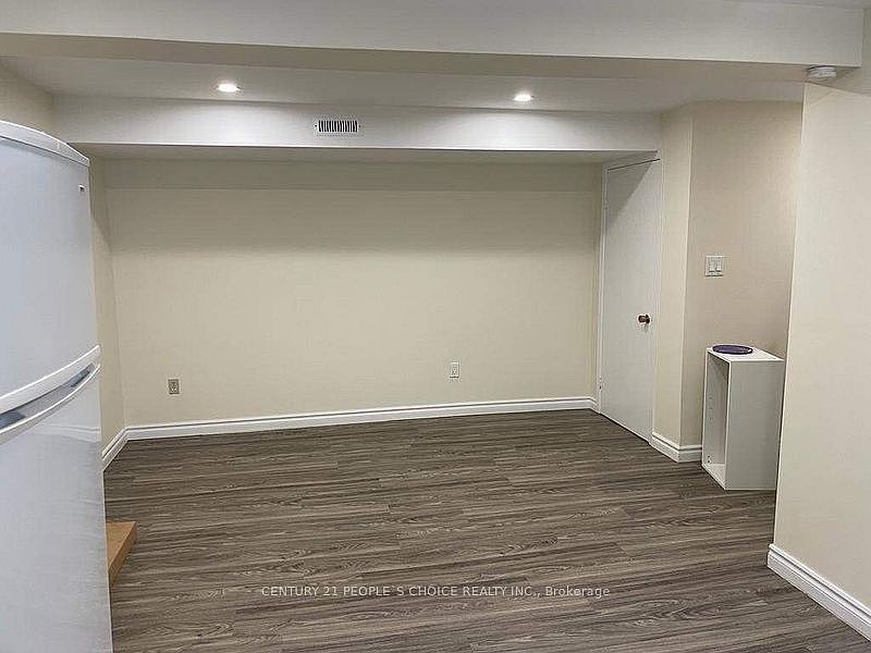 Aurora House for rent - 2 Bedrooms — photo 11