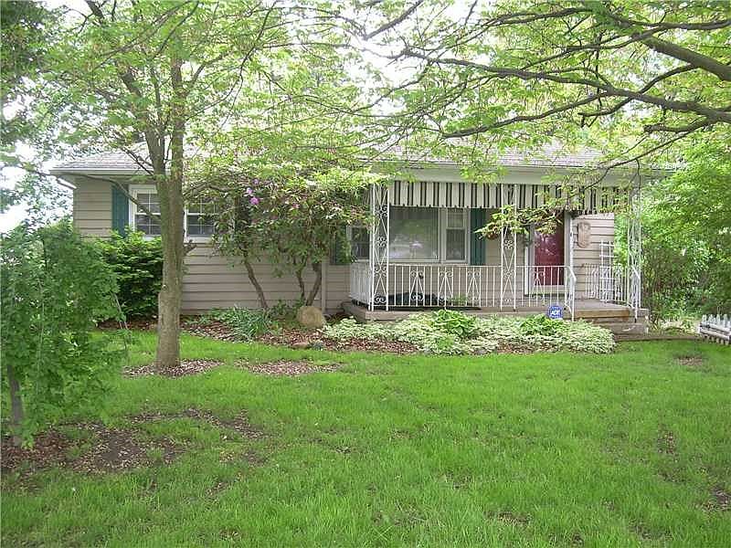 2nd image of 1017 S Cascade St