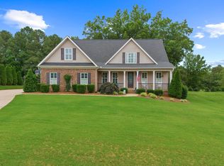 211 Piper Glen Ln, Inman, SC 29349