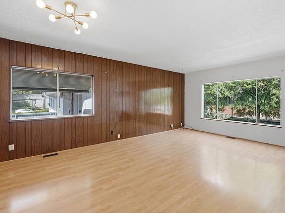 2nd image of 1016 E 18th Ave