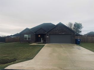 590 Lake Meadow Loop Rd, Durant, OK 74701