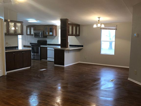 2nd image of 807 Serna Dr