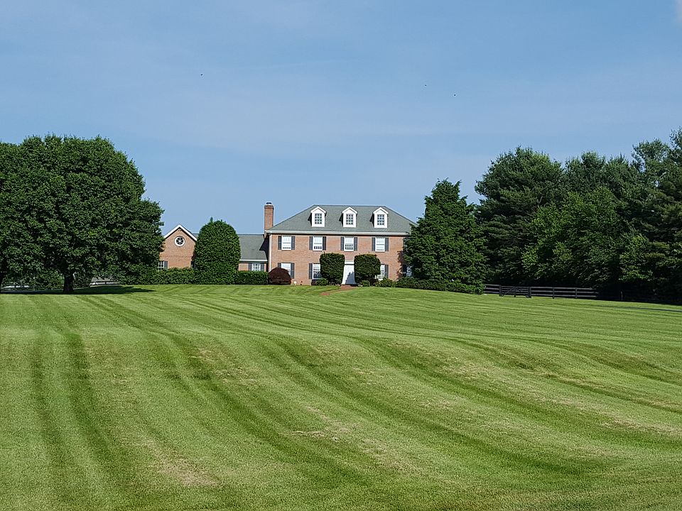 View from Berlin Turnpike
