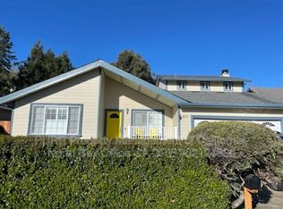 211 Ridgeview Dr, Petaluma, CA 94952