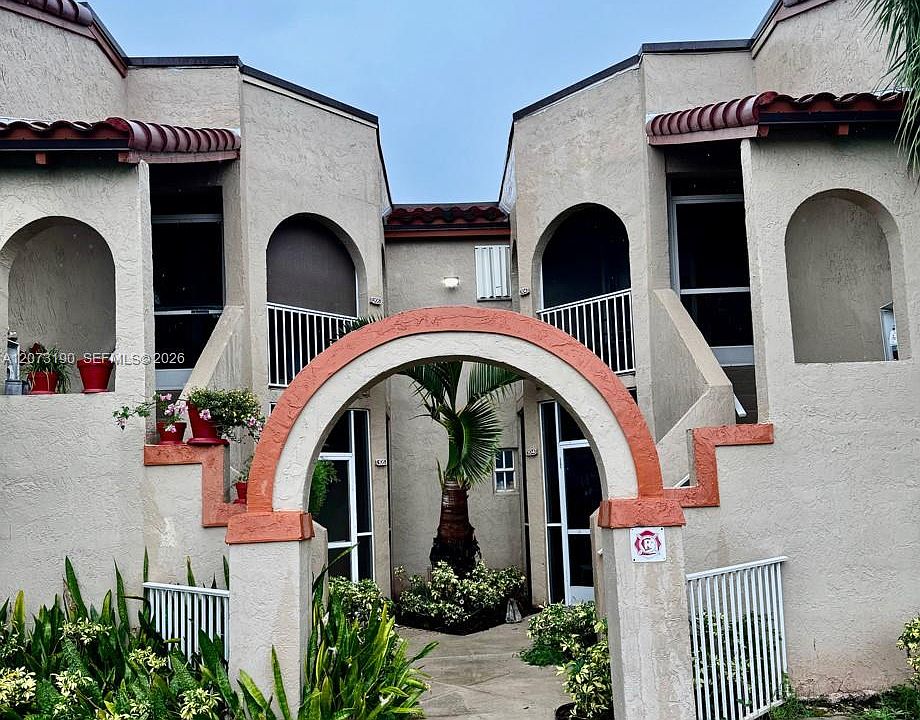 1st image of 333 SW 86th Ave APT 104
