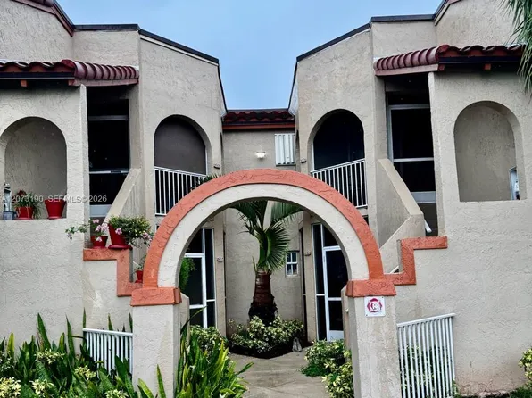333 SW 86th Ave APT 104, Pembroke Pines, FL 33025