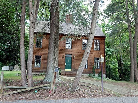 2nd image of 4609 Staunton Ave SE