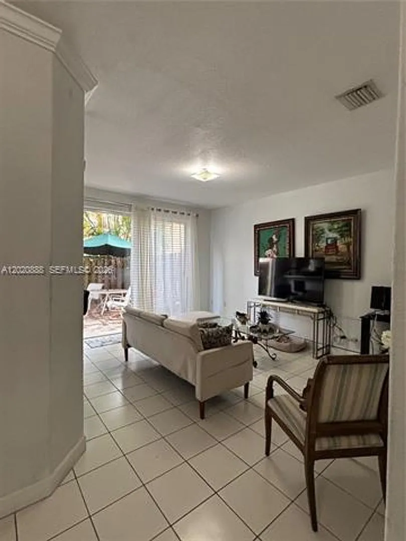 6920 NW 177th St cu-Q101, Hialeah, FL 33015 — Photo 1