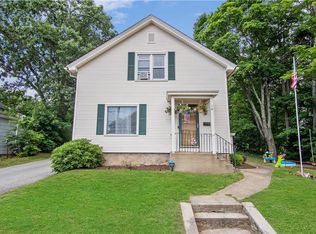 16 W Warwick Ave, West Warwick, RI 02893