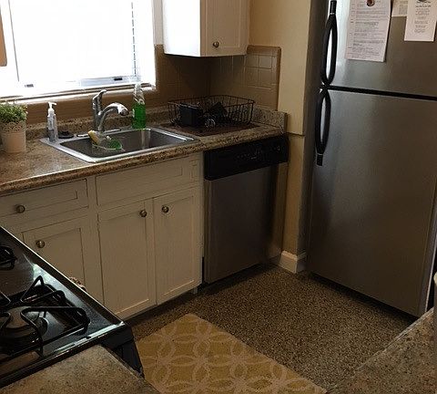 2nd image of 115 NE 14th Ave APT 1