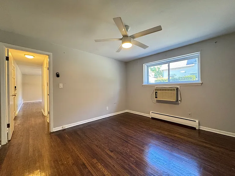 550 Whitney Ave #2 — Photo 12