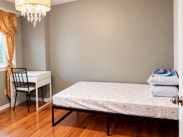 (undisclosed Address), Toronto, ON M2R 3L7