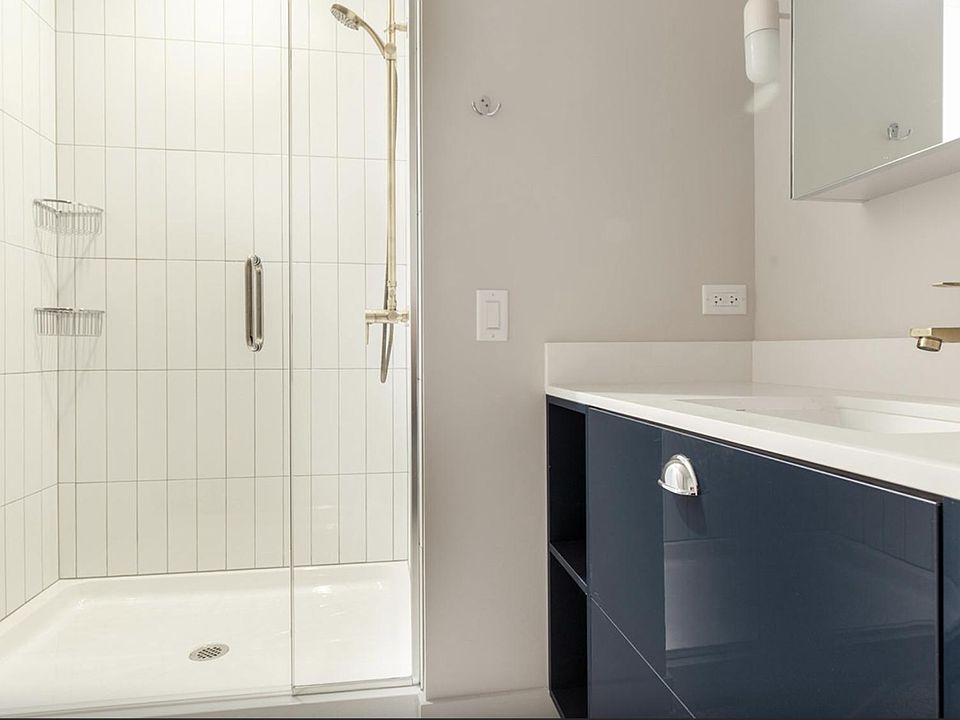 1st image of 146 W Erie St #1012