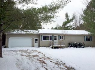 6013 N Black River Rd, Cheboygan, MI 49721