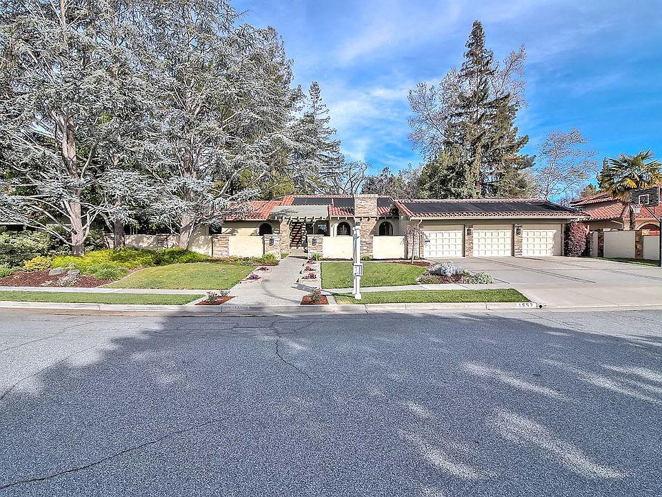1st image of 1557 Peregrino Way