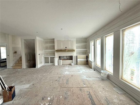 5th image of 3207 SW Enoch St