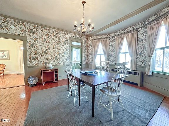 17th image of 302 Halifax St