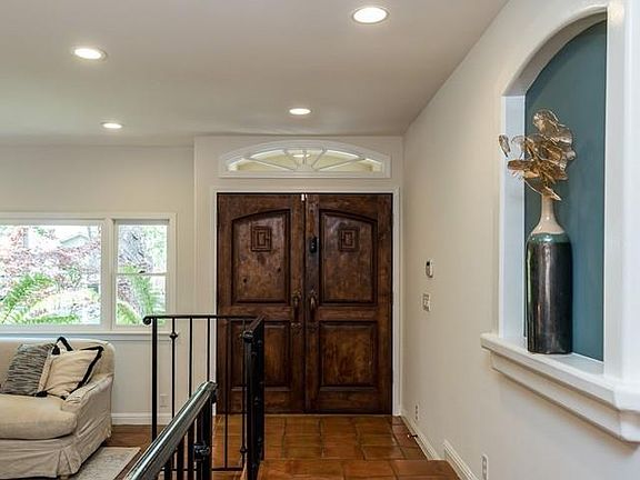 4th image of 1028 Menlo Oaks Dr