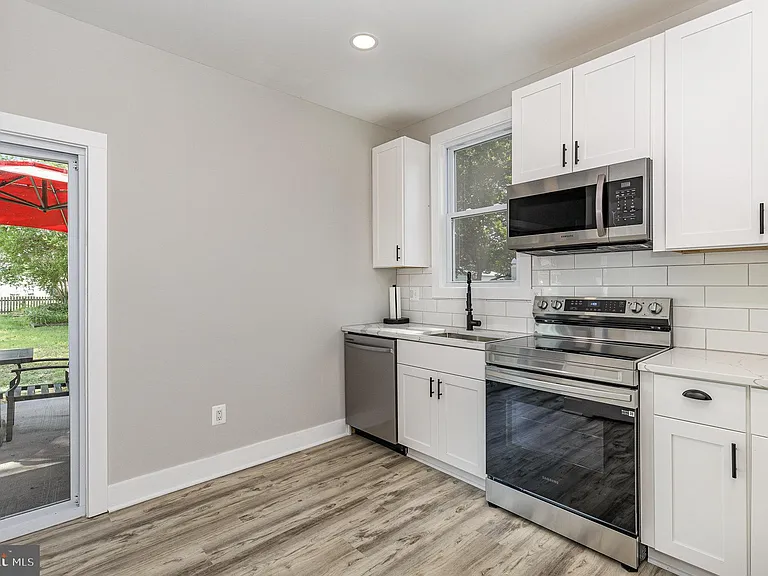 530 Monroe Bay Ave — Photo 8
