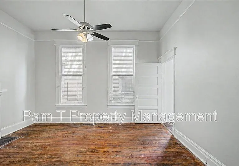512 E Waldburg Ln — Photo 19