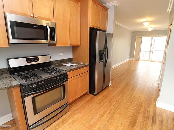 3rd image of 2902 N Talman Ave #2