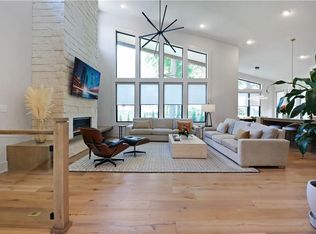 7444 Cherokee Dr, Prairie Village, KS 66208