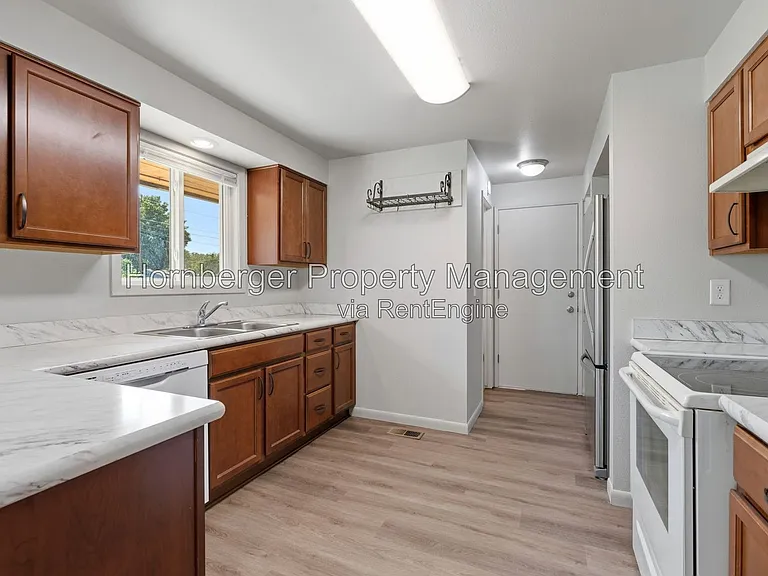 13604 E 5th Ave — Photo 5