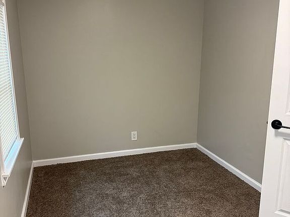 4th image of 784 Porteous Dr