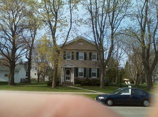 275 W North St, Juneau, WI 53039