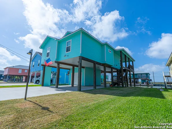 71 Channelview, Rockport, TX 78382