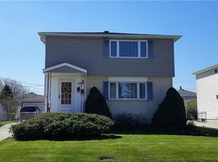 29 Wells Ave, Cheektowaga, NY 14227