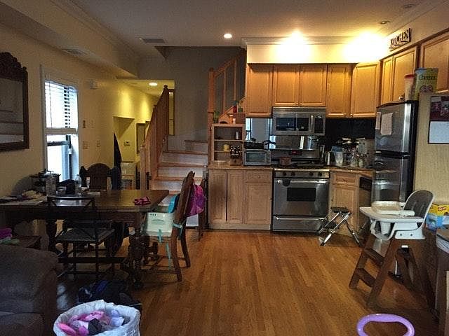 Kitchen/Dining Area