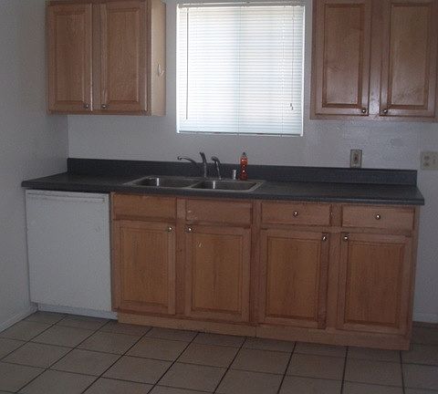 4th image of 7886 Fairfax Dr