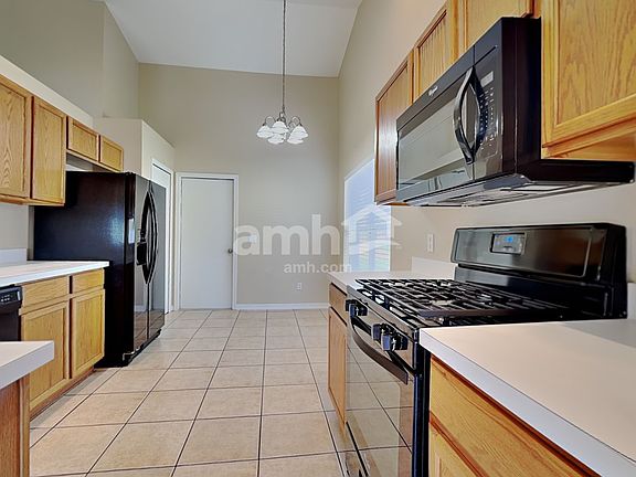 4th image of 29630 Morningmist Dr