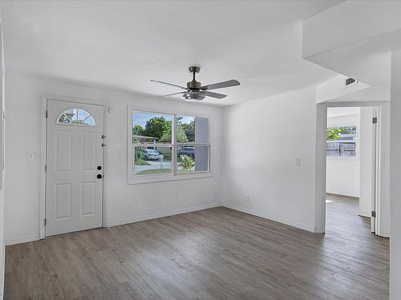 4th image of 3162 48th Ave N