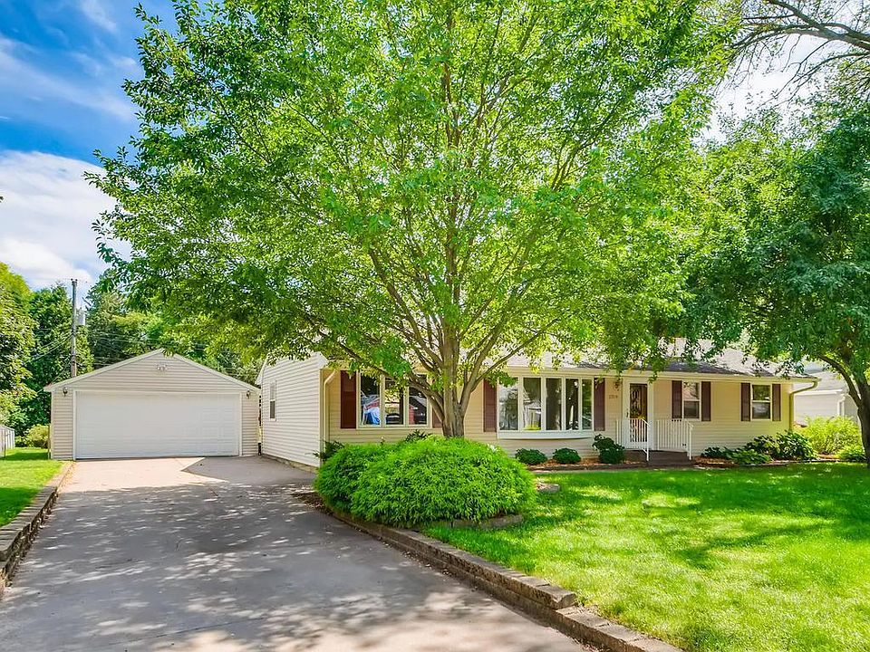 1st image of 2324 Circle Dr
