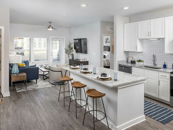 1751 Rinehart Rd #7-207