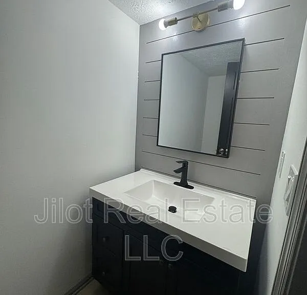 63 Lakeview Ln — Photo 19