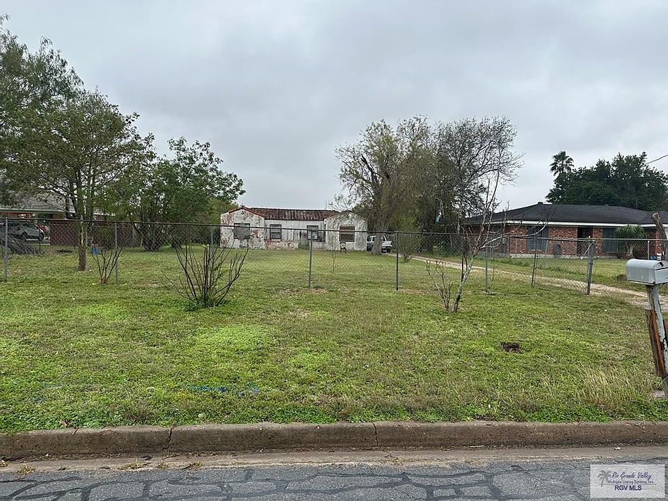 1st image of 300 E Arroyo Dr