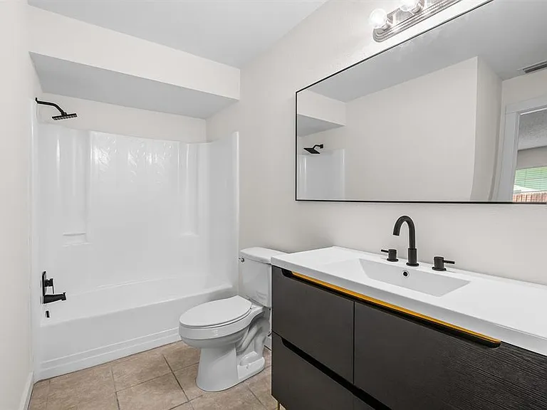 450 N Elmwood Point — Photo 11