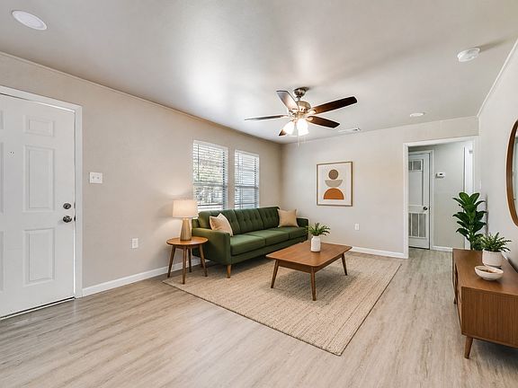 5th image of 1318 Raines St
